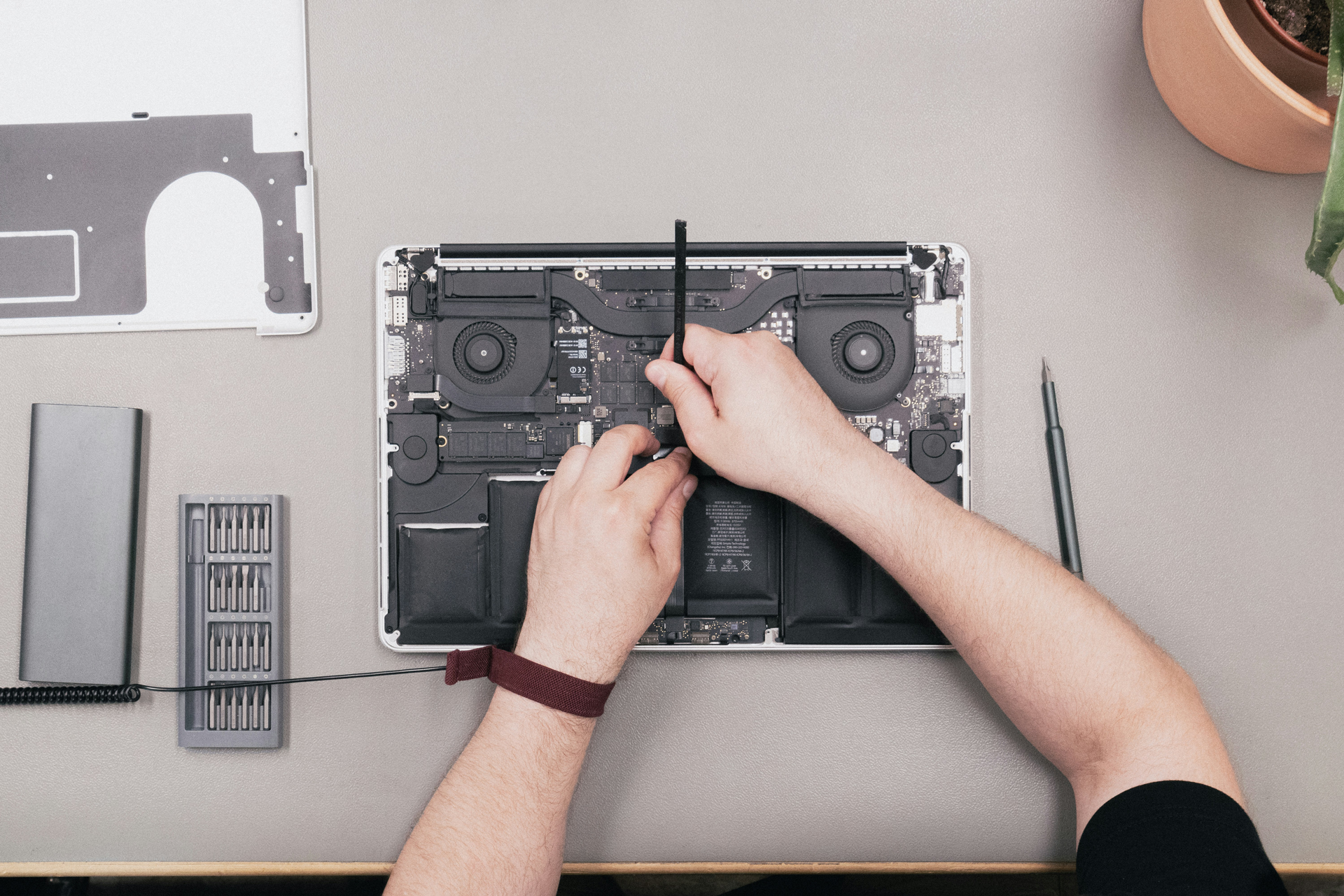 MacBook Reparatur - Professionelle Apple MacBook Reparatur